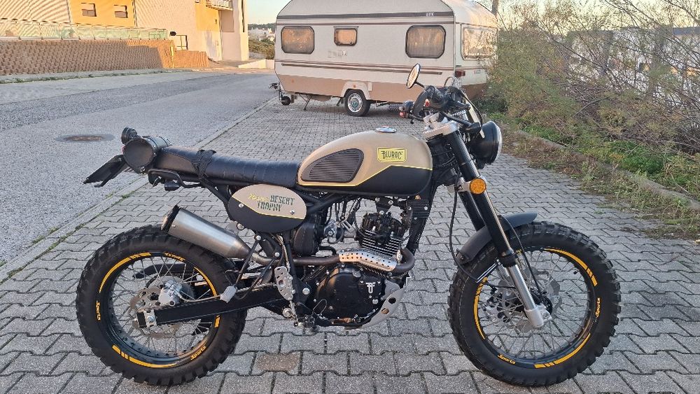 Bullit 125 herói Desert