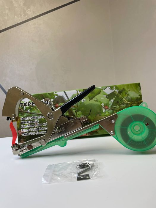 Стрічка та скоби для подвязочного  Tapetool  садового степлера