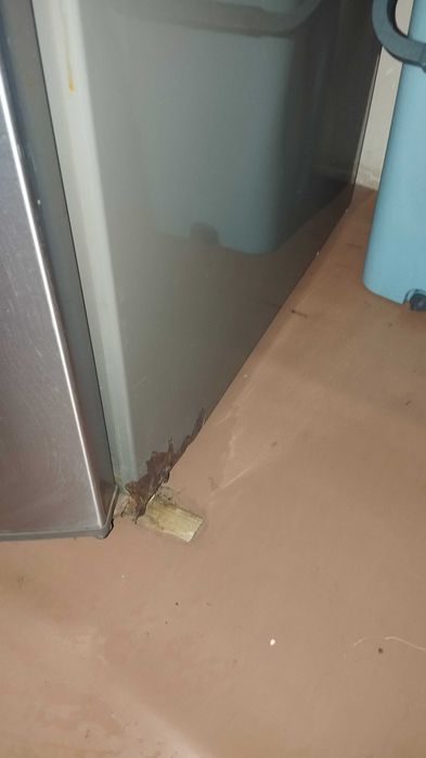 Отдам холодильник для дачи под ремонт