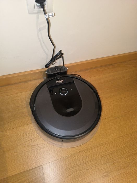 Aspirador Robot iRobot Roomba Combo i8 (pouco uso)



PAGAM