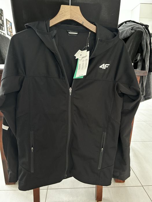 Męska kurtka typu softshell  4F, model M283 nowa