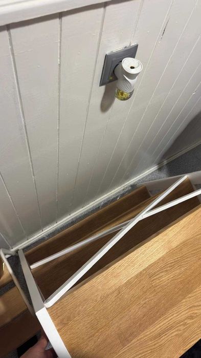 Estante com prateleiras