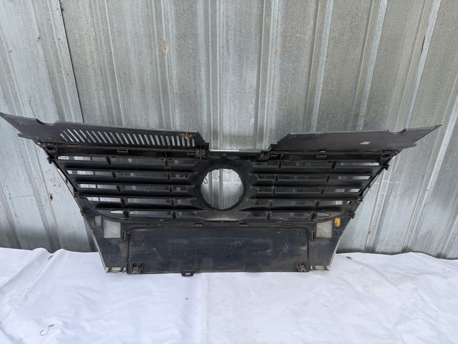 Решетка радиатора Volkswagen Passat B6