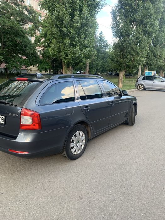 Skoda Octavia 2009 VIN TMBHA61Z4A8009917 фото оголошення 4 з 24
