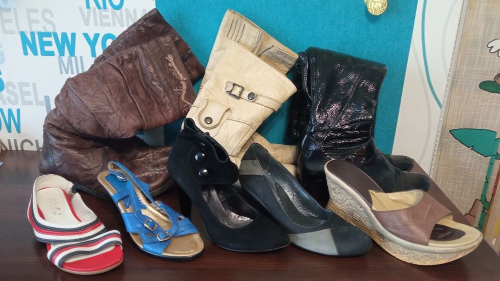 Жіноче взуття 37.5-38 розмір