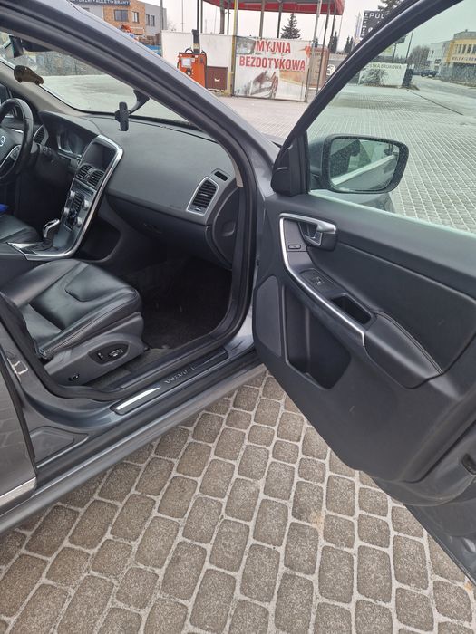 Volvo XC60 D5 AWD Summum 4x4