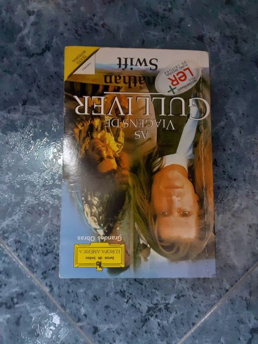 Livros diversos usados