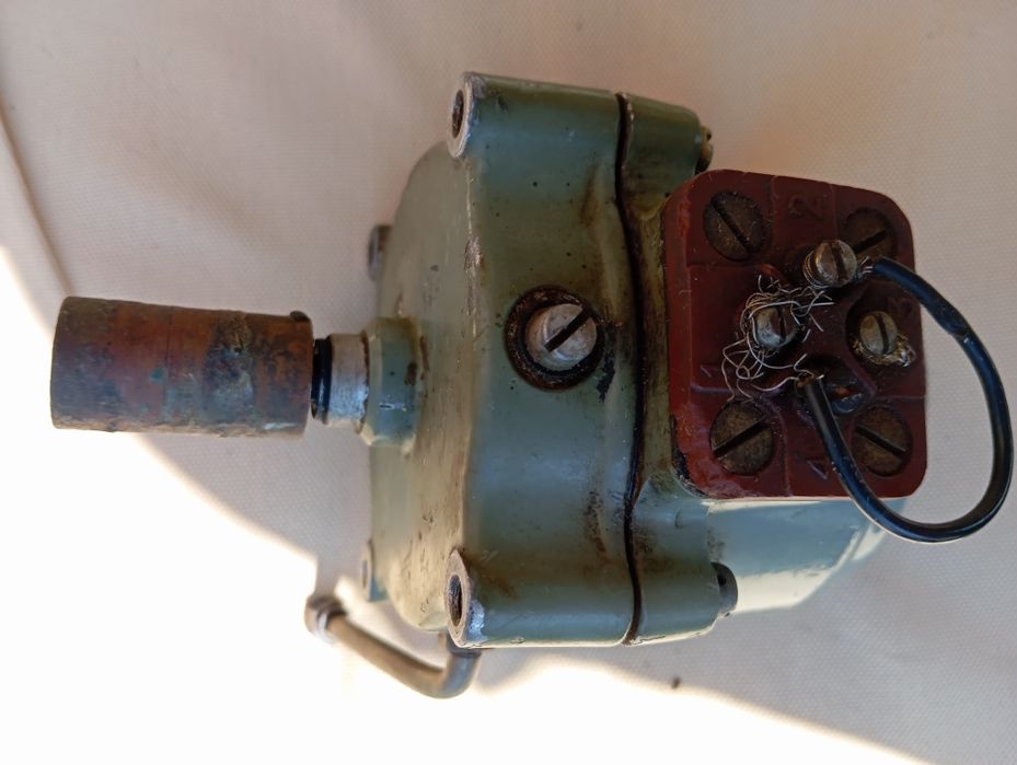 Электродвигатели разные