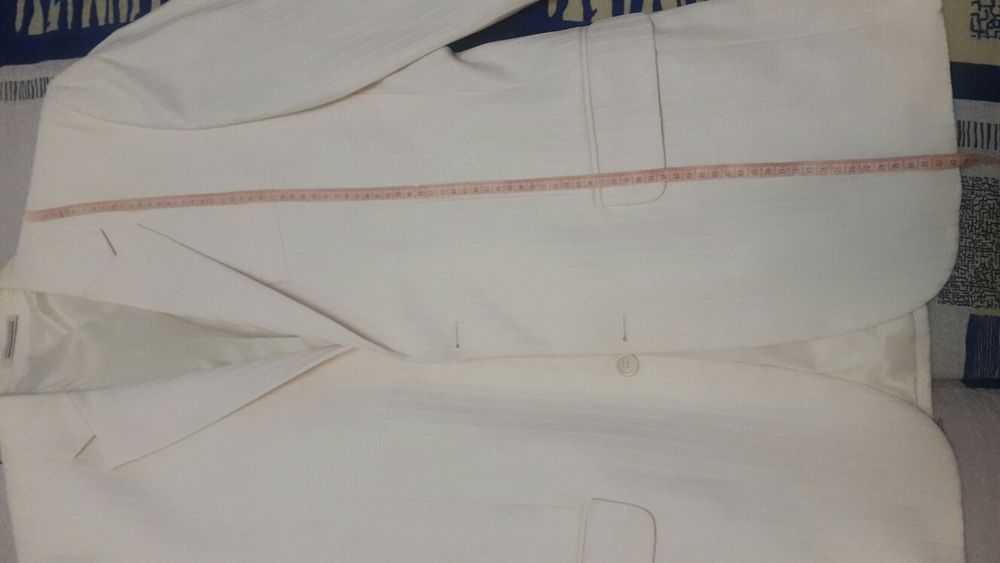 Продам мужской свадебный костюм + ПОДАРОК