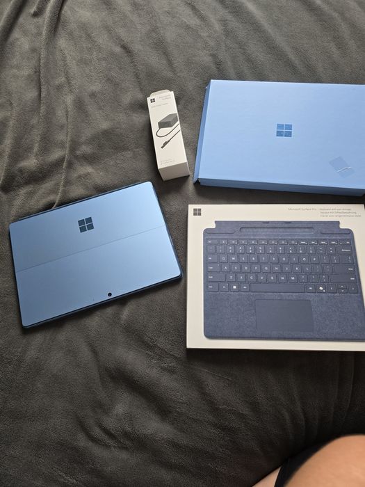 Surface pro 13 szafirowy 16gb/512
