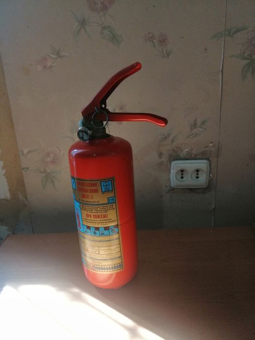Вогнегасник порошковий ВП-2(3)