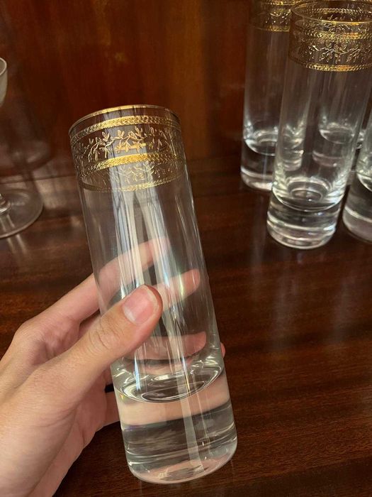 Conjunto de 6 copos altos com rebordo dourado