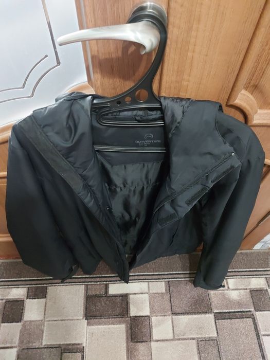 Продам мужскую демисезонную куртку Outventure