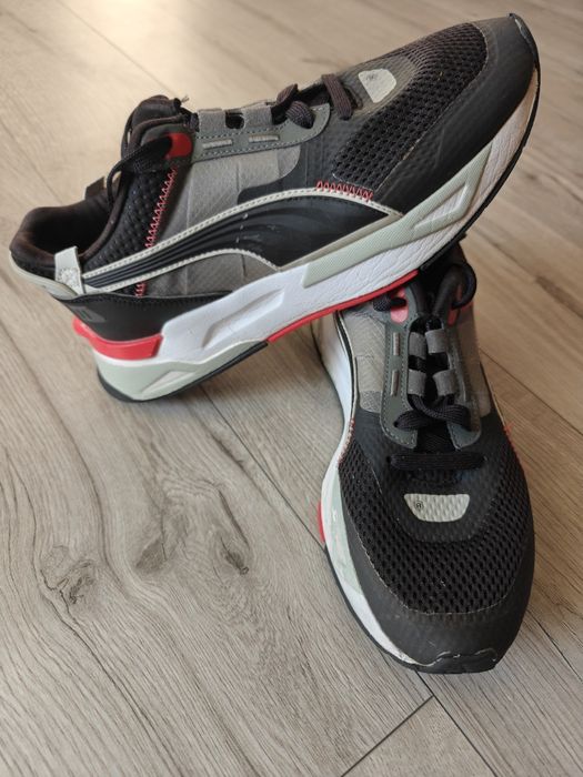Продам Puma кросівки