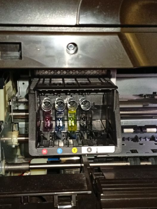 Hp MultiJet Pro 8600 a precisar de tinteiros