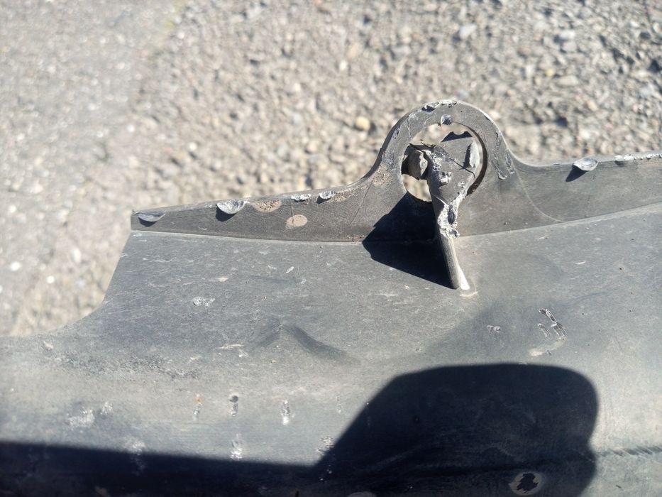 Osłona wachacza Mercedes w205 w213 c43