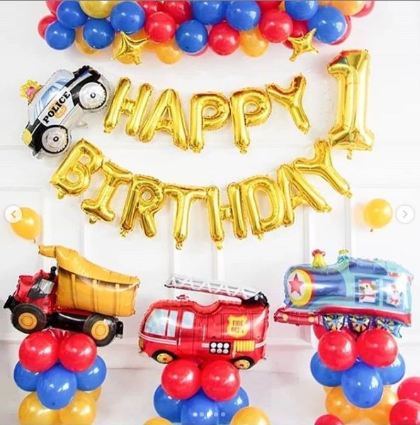 Воздушные шары на день рождения фотозона мальчику машины годик банер