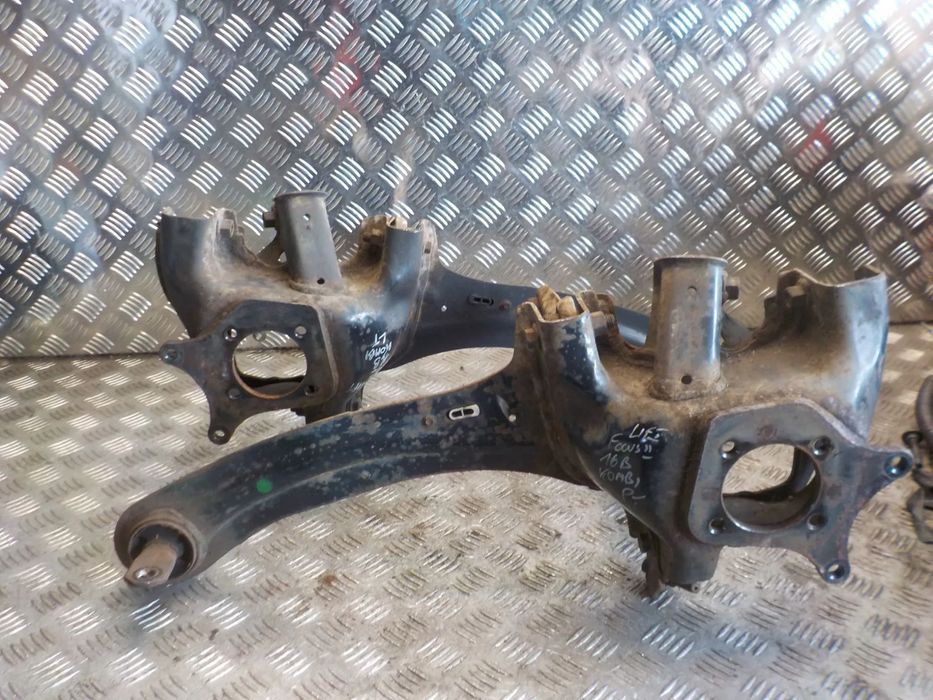 FORD FOCUS MK2 LIFT KOMBI 1.6 B WAHACZ LEWY LUB PRAWY TYŁ TYLNI