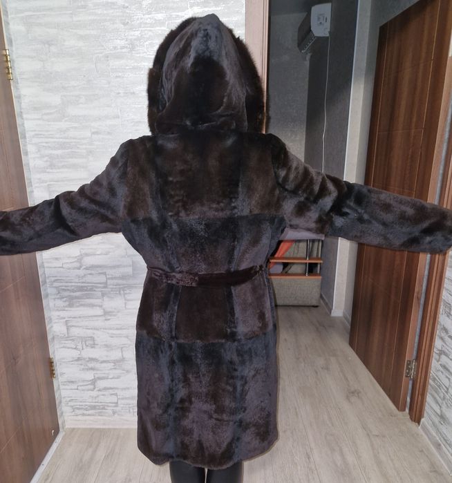 Шуба натуральна бобрік б/у