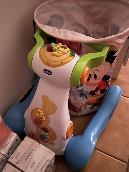 Cozinha de brincar e andarilho