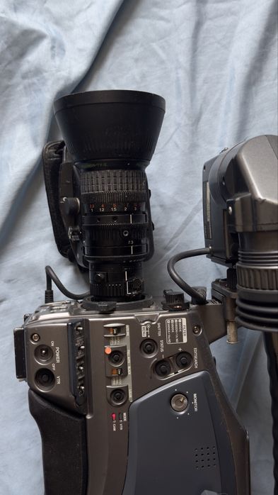 JVC GY-DV5000 Camcorder Profissional + Fujinon