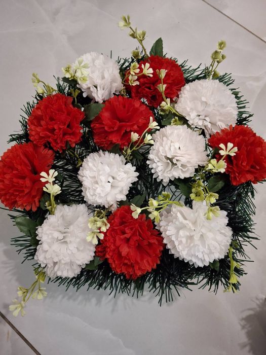 Поминальны венок -корзина