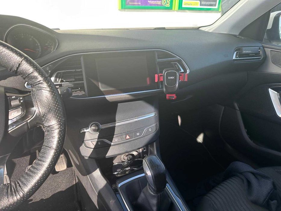 Peugeot 308 SW BlueHDi 100 Stop & Start Nível 1 Business-Line