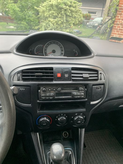 Hyundai Matrix 1,6 Benzyna