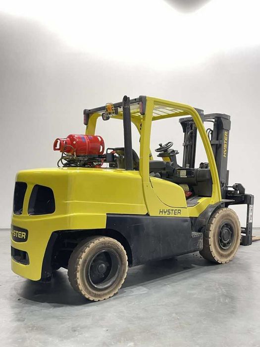 Wynajem wózka widłowego 5T o niskim maszcie - praca w kontenerze !