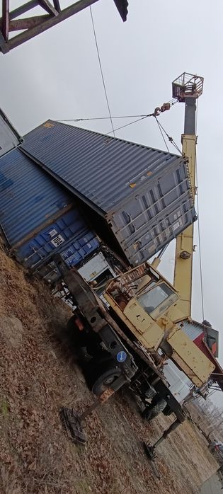 40 футов (тонн) контейнер морской с наружной высотой 2,95 метра!
Хорош