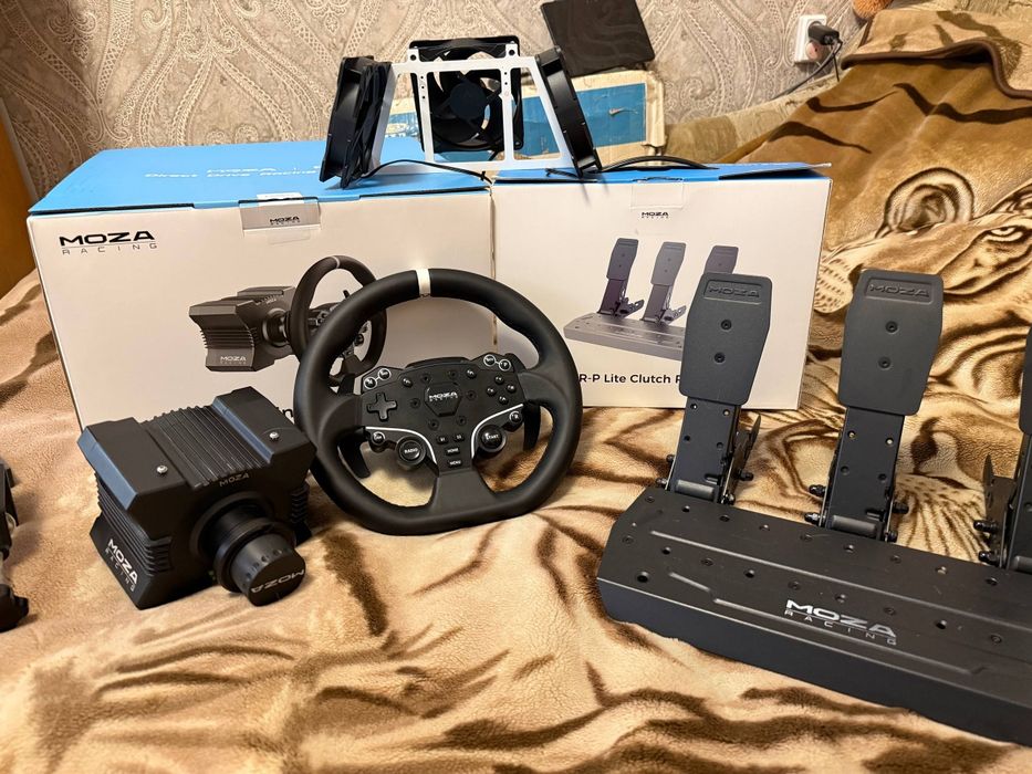 Продається комплект Moza R5 Bundle