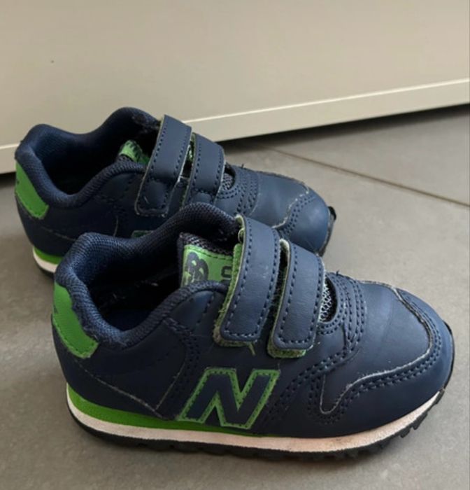 Sapatilhas New Balance, tamanho 21