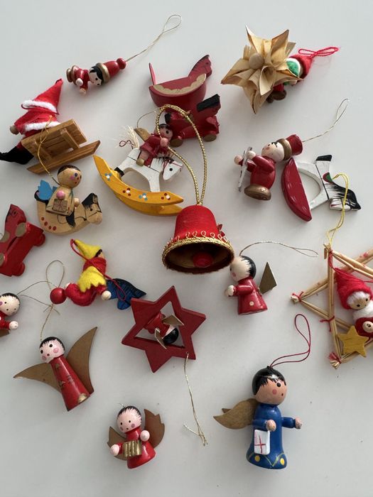 Drewniane świąteczne ozdoby na choinke  20 sztuk