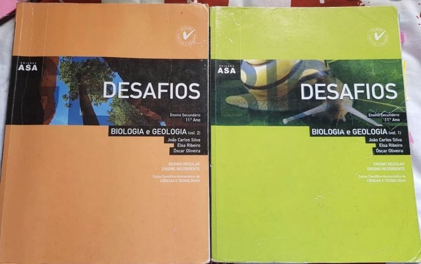 Manuais 11o ano de biologia e geologia + caderno de atividade