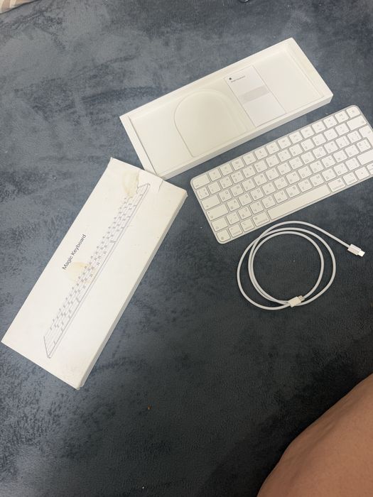 Apple Magic Keyboard A3203, біла
