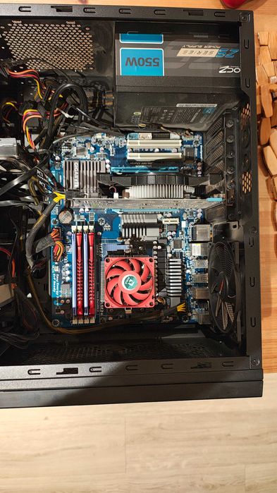 Komputer PC AMD Athlon FX 6100 24GB RAM Radeon HD 7770