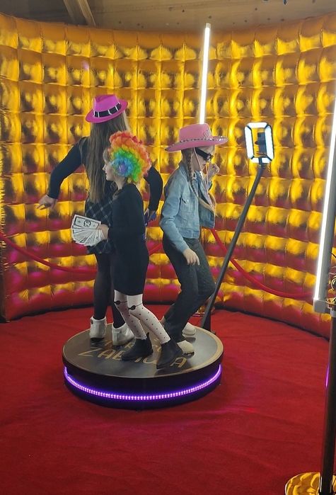 Fotomagnesy na żywo! Na imprezie! Fotobudka 360 Premium! złota/srebrna