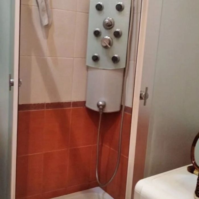 3  ком квартира в центре,пр Александра Поля посуточно,понедельно