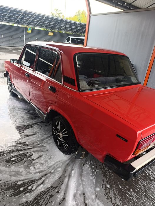 Ваз 2105 рік 1990