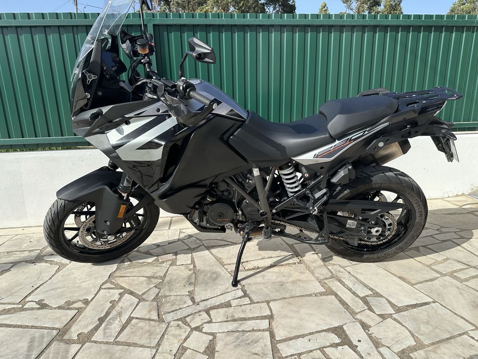 KTM 1290 Super Adventure S 2021 com 15000km
