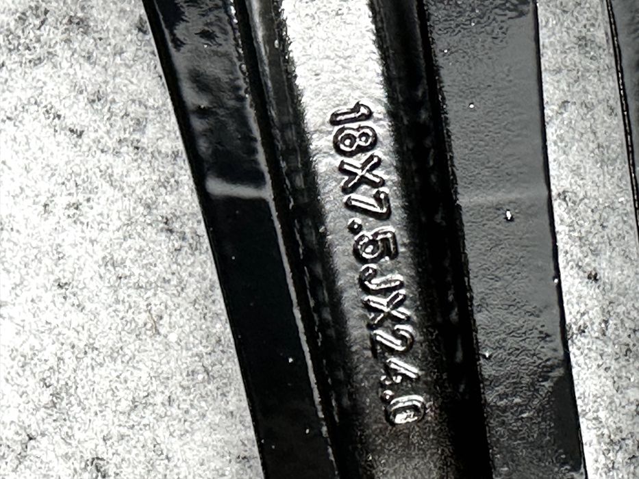 диски R18 7.5j ET24 5x115 dia71.6 Chrysler 300C