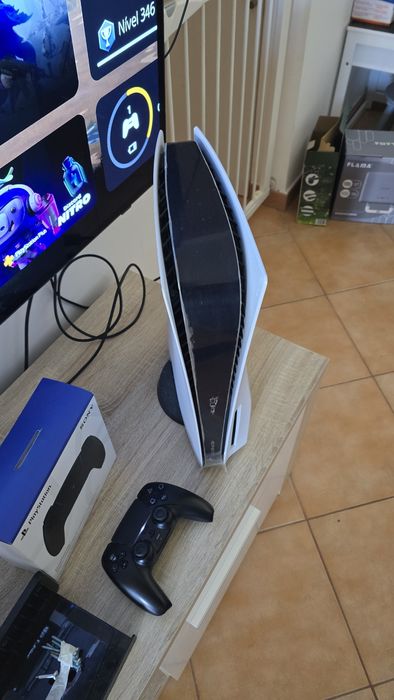 Playstation 5 c/ comando preto