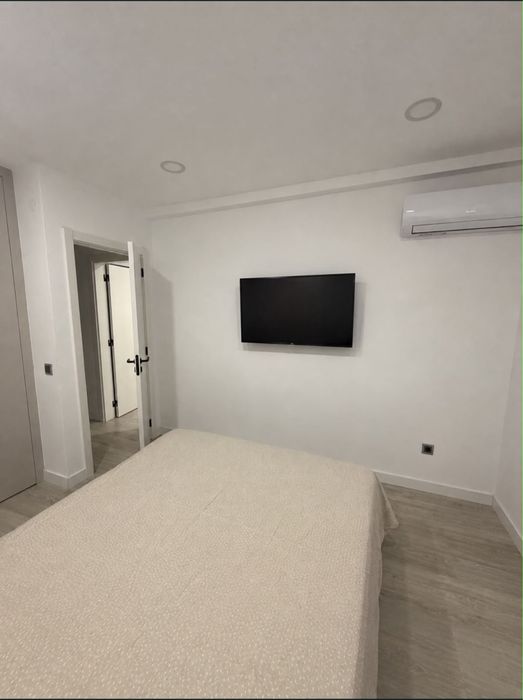Arrenda-se quarto mobilado para solteiro em Almada