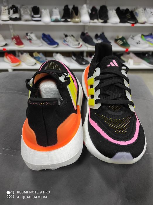 ОРИГІНАЛ 100% Кросівки Adidas Ultraboost Light Performance HQ6346 37
