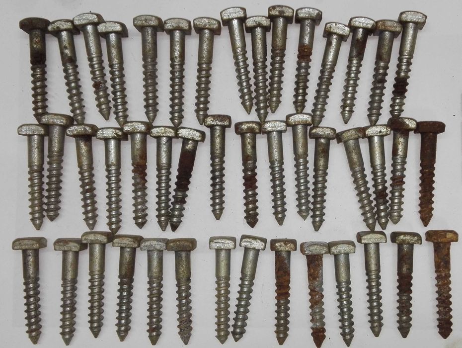 Esticadores, buchas, parafusos e manilha