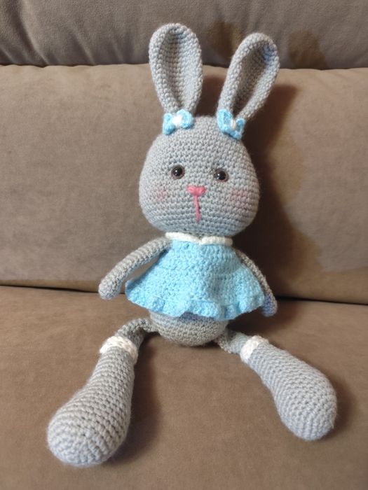 Зайчик Бусинка (ручна робота)