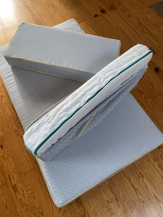 Colchao com capa como novo