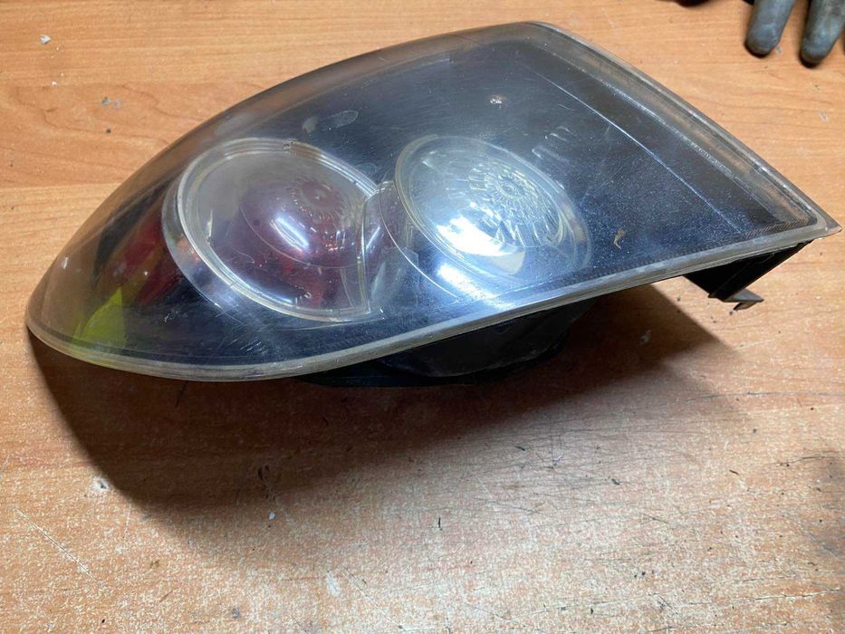 Задні фари стопи. в кузов мазда 3 БК хетчбек