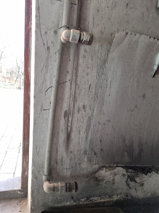 Grzejnik mosiężny sprawny. Około 145cm  17 żeberek + śrubunki