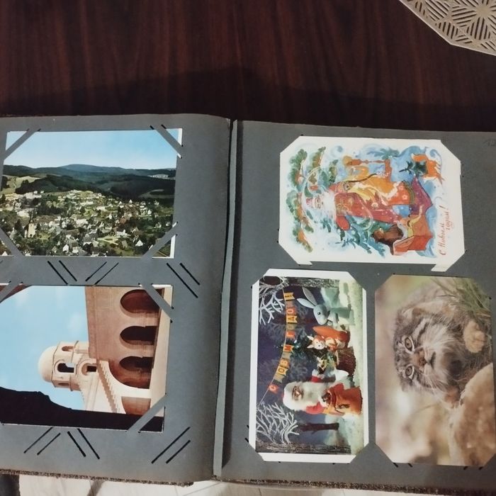 Album z pocztówkami 84 szt.